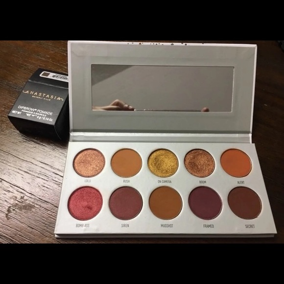 High end makeup bundle*** - Picture 4 of 6